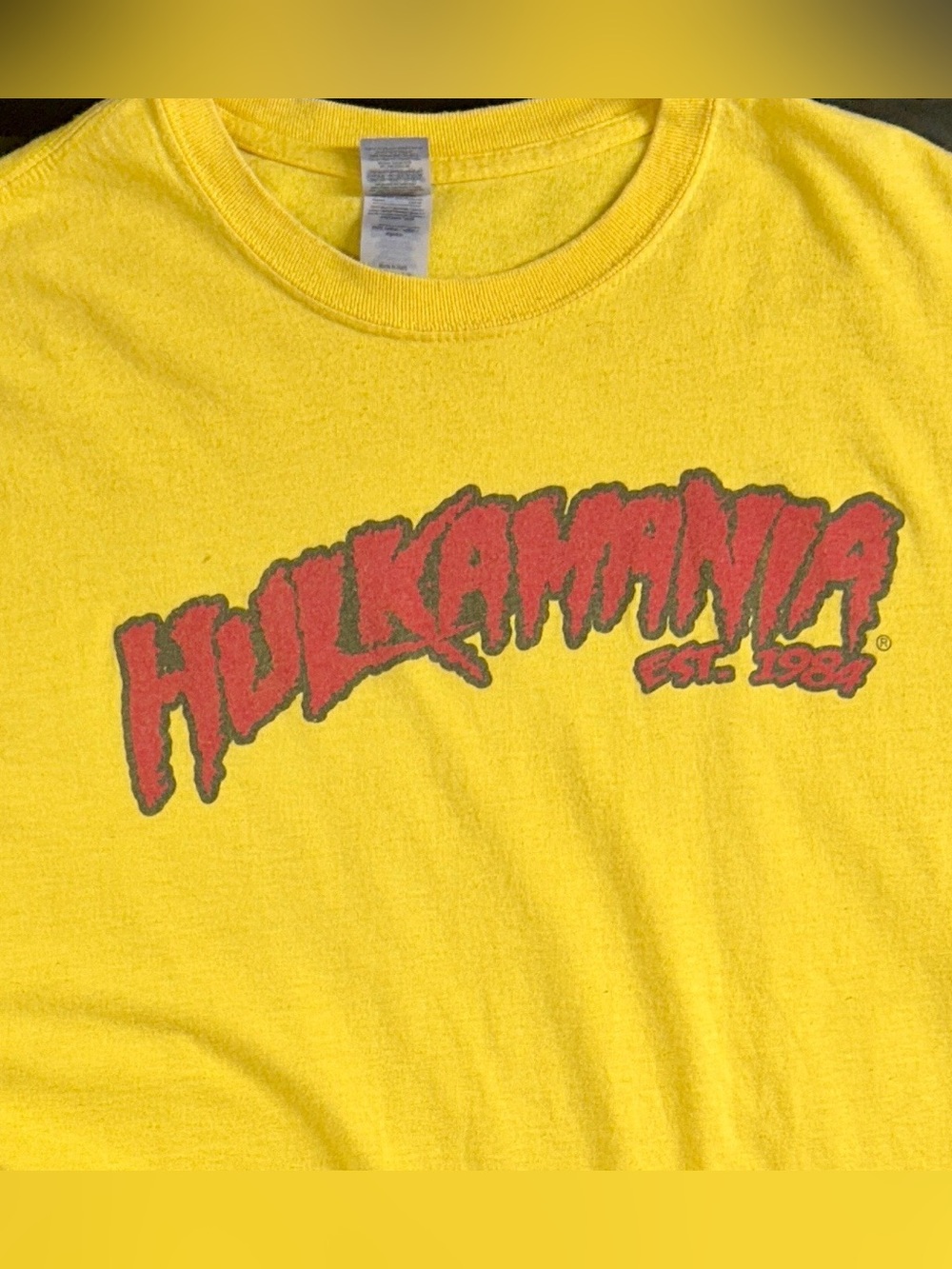 WWE Hulk Hogan Hulkamania Est 1984 Yellow Wrestling T-Shirt Men's XL